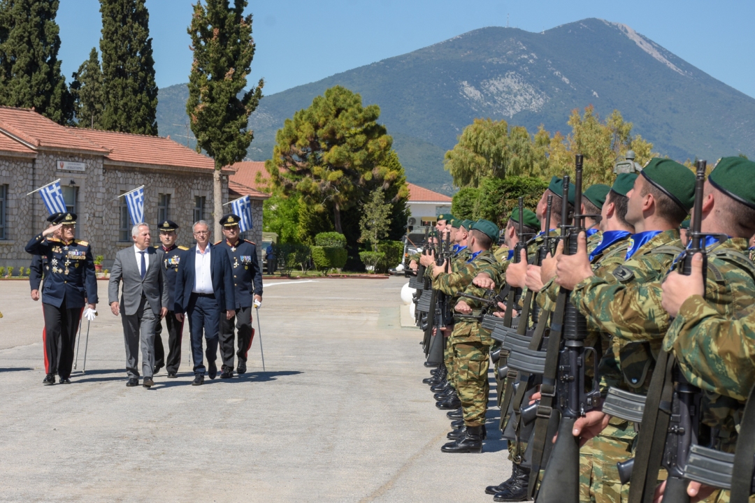 Ο Υπουργός Εθνικής Άμυνας επισκέφθηκε τη Σχολή Πεζικού, στη Χαλκίδα