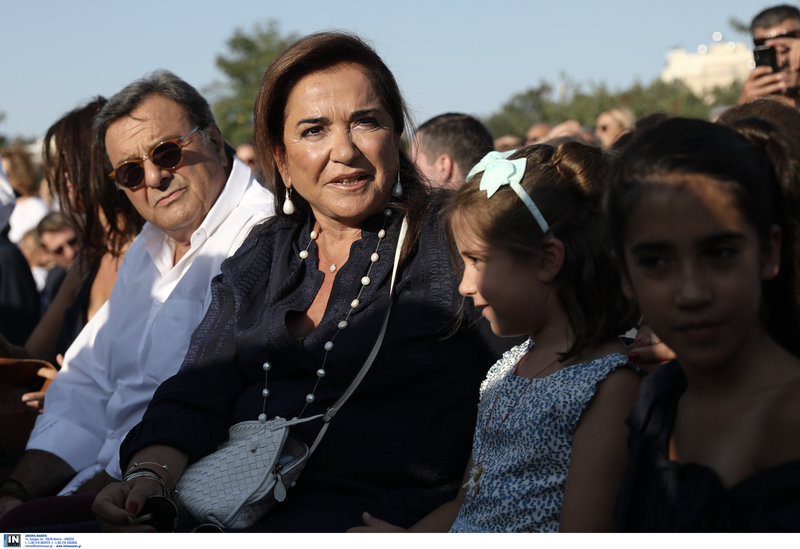 Ντορα Μπακογιαννη με εγγόνια