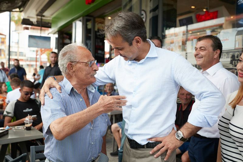 Συνομίλησε με κατοίκους ο κ. Μητσοτάκης
