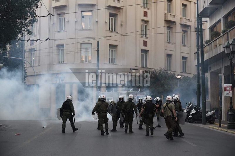 Επεισόδια στην πορεία για τον Δ. Κουφοντίνα