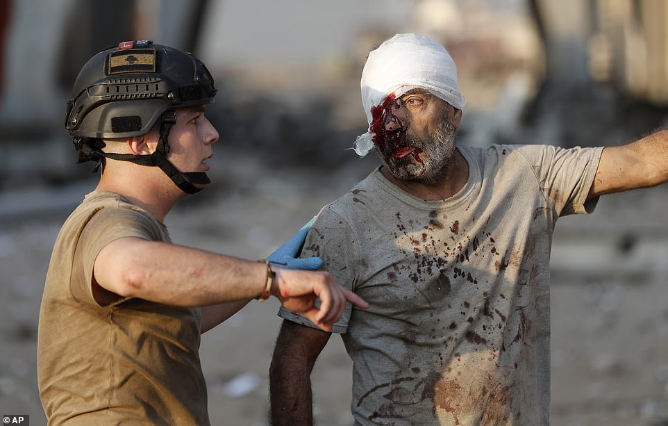 Τουλάχιστον 4.000 άνθρωποι τραυματίστηκαν από την έκρηξη στη Βηρυτό