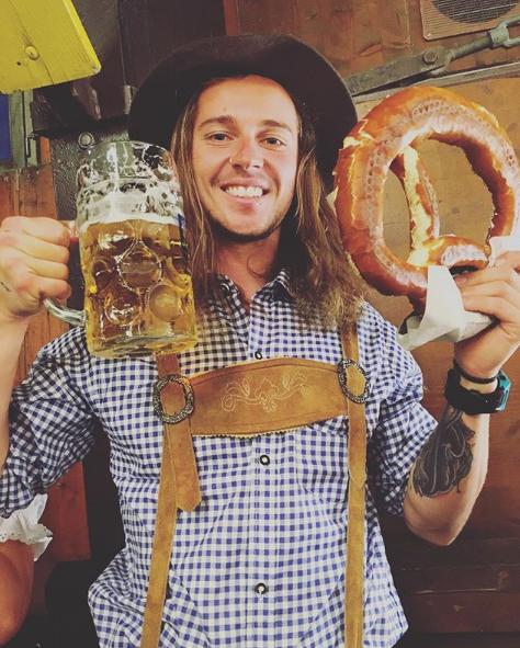 ΤοÏ
ÏίÏÏÎ±Ï ÏÏÏει μÏÏÎÏÏελ ÏÏο Octoberfest