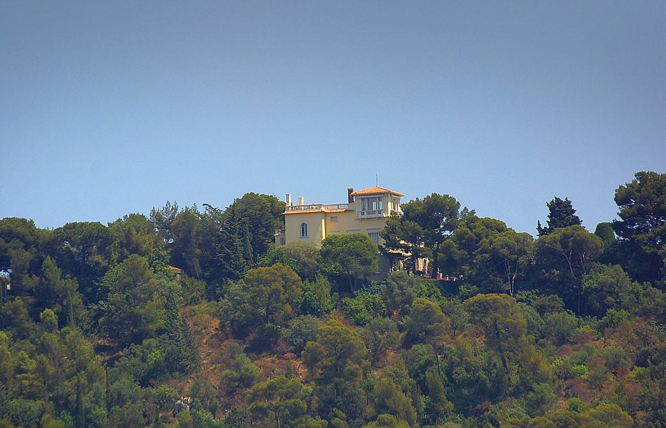 Η έπαυλη στο Castel Mont-Alban του Έλτον Τζον και του συζύγου του