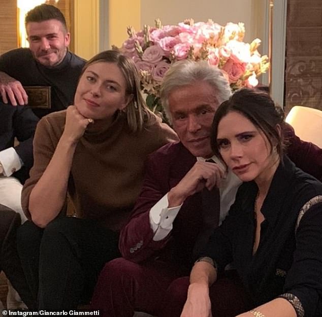 Πρώην εραστής του Valentino, συνιδρυτής του Οίκου Μόδας -Ποιος είναι ο Τζιανκάρλο Τζιαμέτι που τον κάνουν παρέα όλοι οι σταρ 2 Ο Τζιανκάρλο Τζιαμέτι με το ζεύγος Μπέκαμ και τη Μαρία Σαράποβα