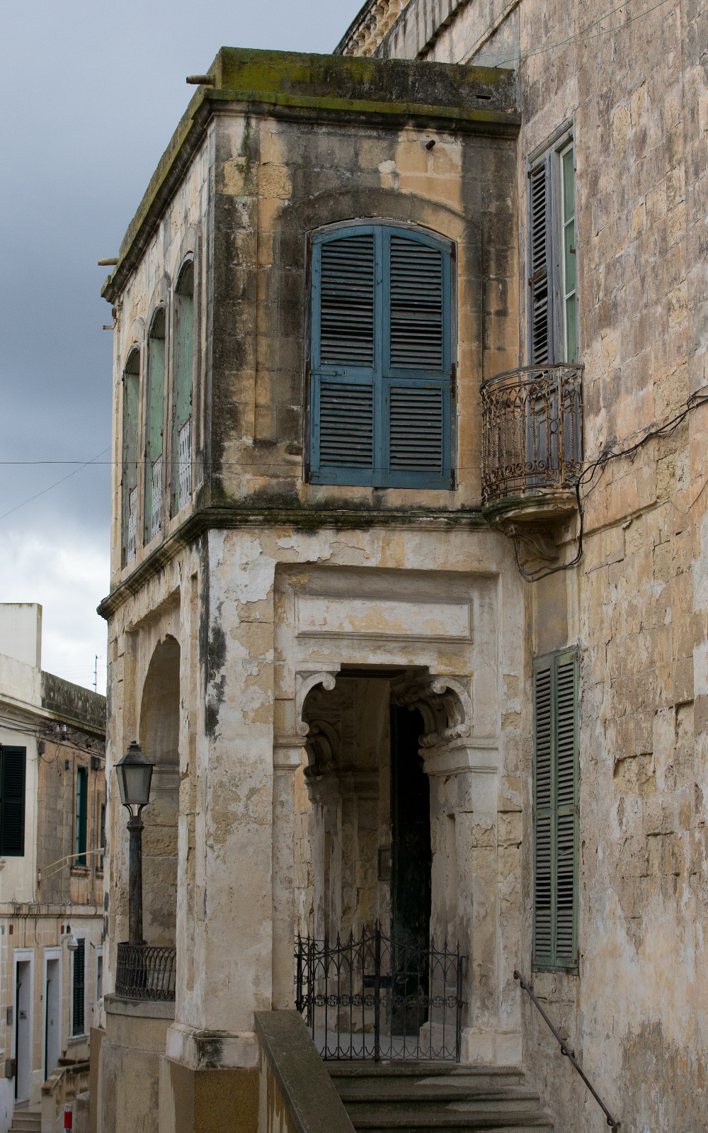 Εξωτερική άποψη της βίλας που έμεινε η βασίλισσα Ελισάβετ