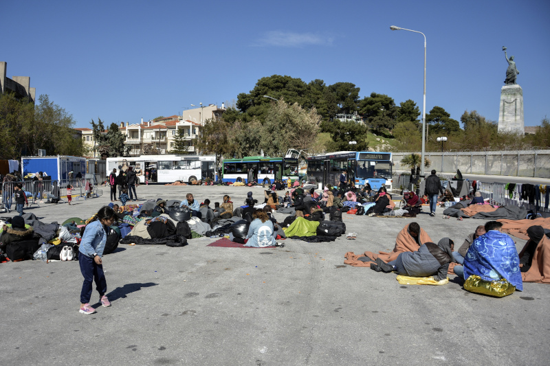 Πρόσφυγες και μετανάστες στο λιμάνι της Μυτιλήνης