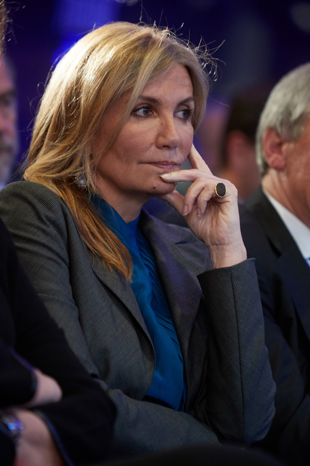 Η Μαρέβα Μητσοτάκη σκεπτική