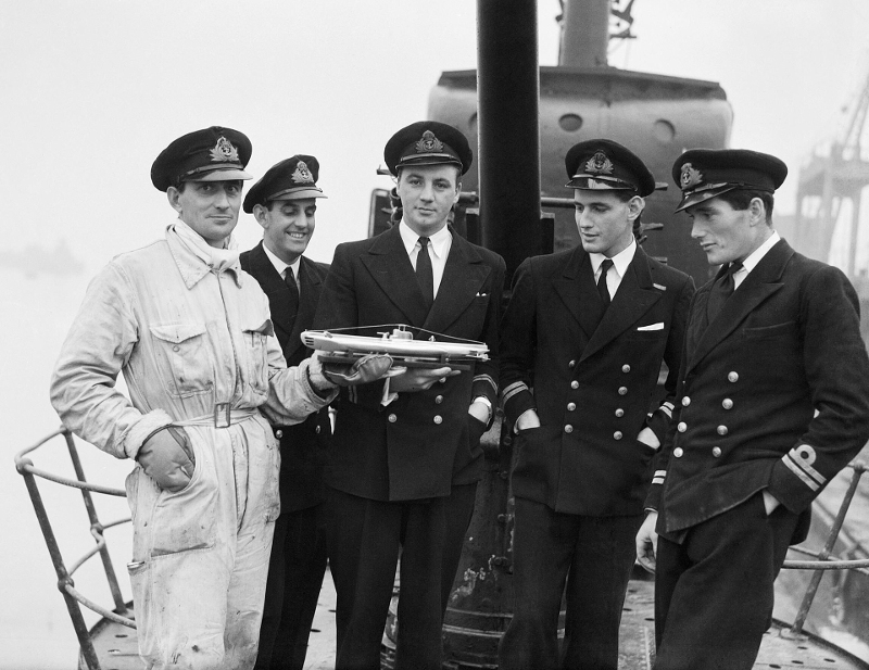 Oι αξιωματικοί του βρετανικού υποβρυχίου HMS Seraph.