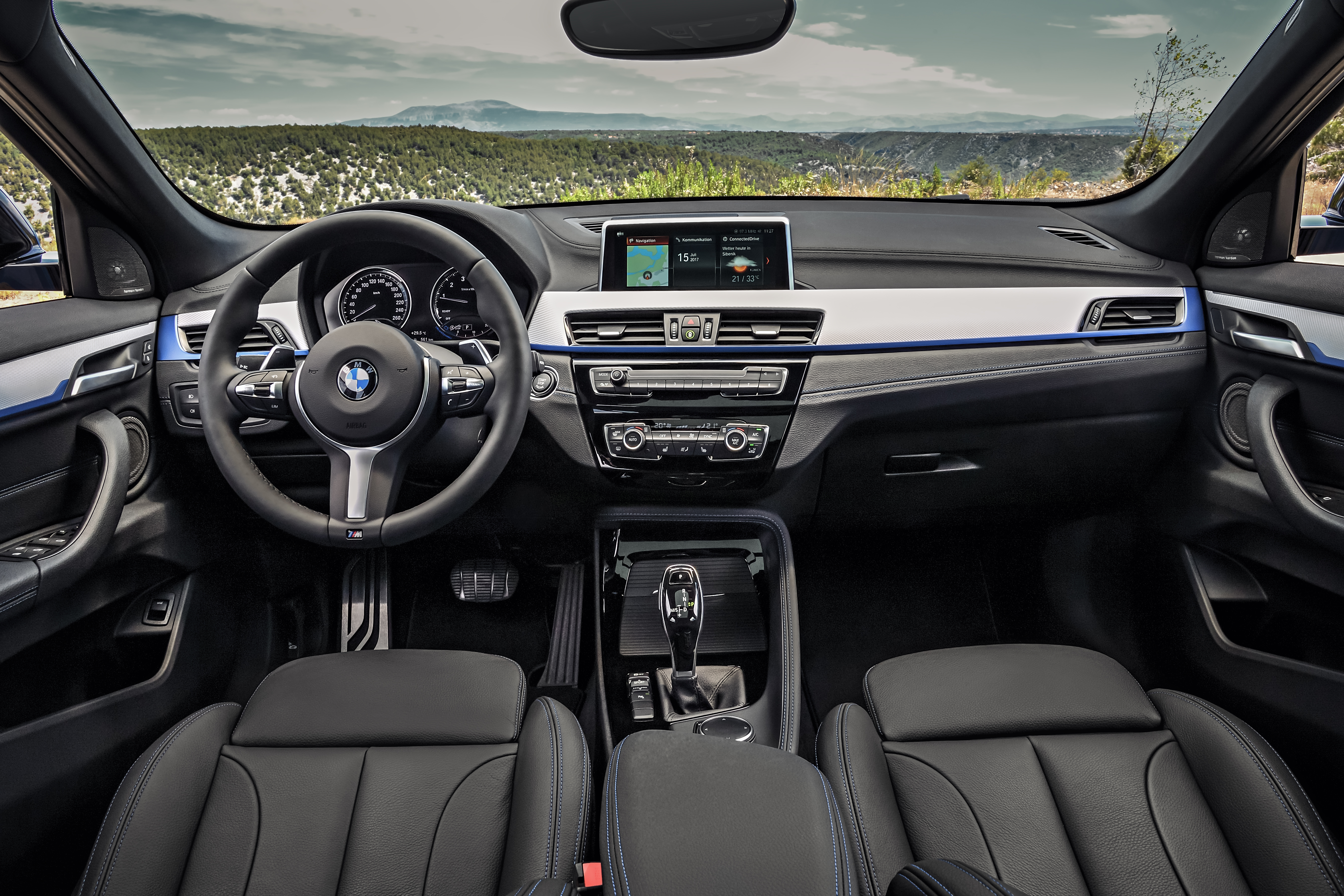 Το εσωτερικό της BMW X2