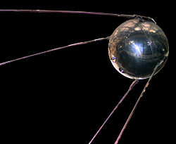 Ο σοβιετικός δορυφόρος Sputnik-1 που εκτοξεύθηκε στις 4-10-1957.