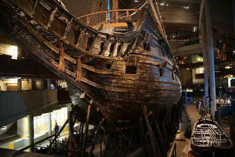 Το συντηρημένο σκαρί του VASA αποτελεί πόλο έλξης τουριστών στη Σουηδία. 