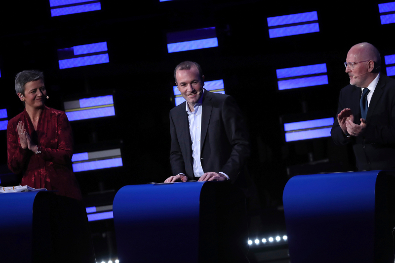 Μαργκρέτε Βεστάγκερ, Μάνφρεντ Βέμπερ και Φρανς Τίμερμανς στο ντιμπέιτ της 15ης Μαϊου μεταξύ των υποψηφίων για την προεδρία της Κομισιόν.