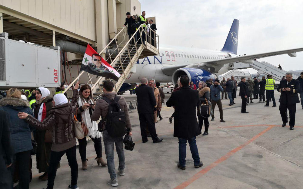 Η πρώτη πτήση που προσγειώνεται στο αεροδρόμιο στο Χαλέπι