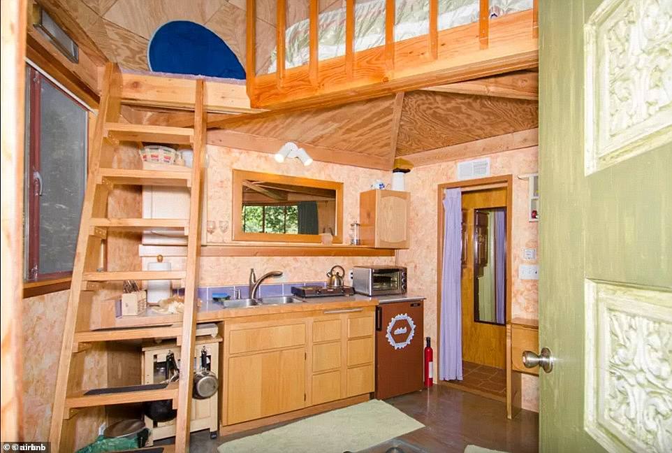 Η κουζίνα του Airbnb 