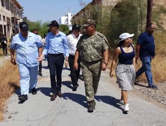 Αξιωματικοί του τουρκικού στρατού και άλλοι εκπρόσωποι του Ψευδοκράτους στην πόλη-φάντασμα στα Βαρώσια