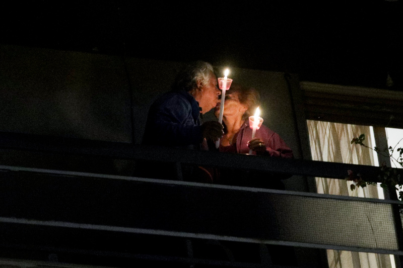 Ανάσταση στα μπαλκόνια