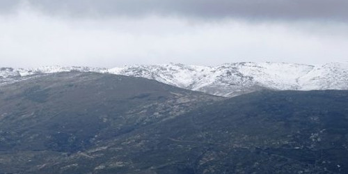 Ασπρα τα βουνά της Άνδρου