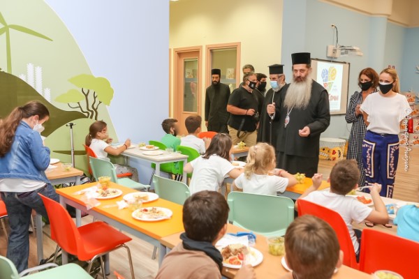 Ο Σεβασμιώτατος Μητροπολίτης Φθιώτιδος κ. Συμεών υποδέχθηκε με αγάπη τα παιδιά της Λαμίας σε αυτή τη νέα δράση της τοπικής Εκκλησίας