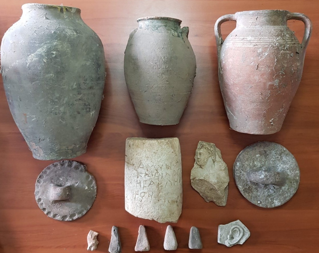 Οσα εντόπισαν οι Αρχές στο σπίτι του 77χρονου 