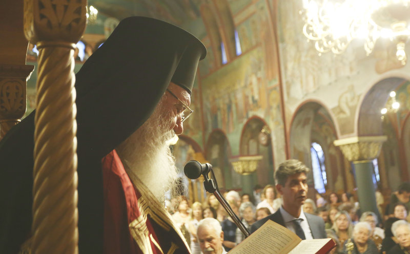 Ο Αρχιεπίσκοπος Ιερώνυμος στον Ι.Ν Υψώσεως Τιμίου Σταυρού Κυψέλης