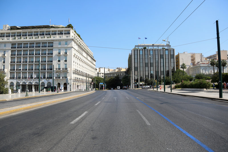 Η λεωφόρος Αμαλίας... άδεια