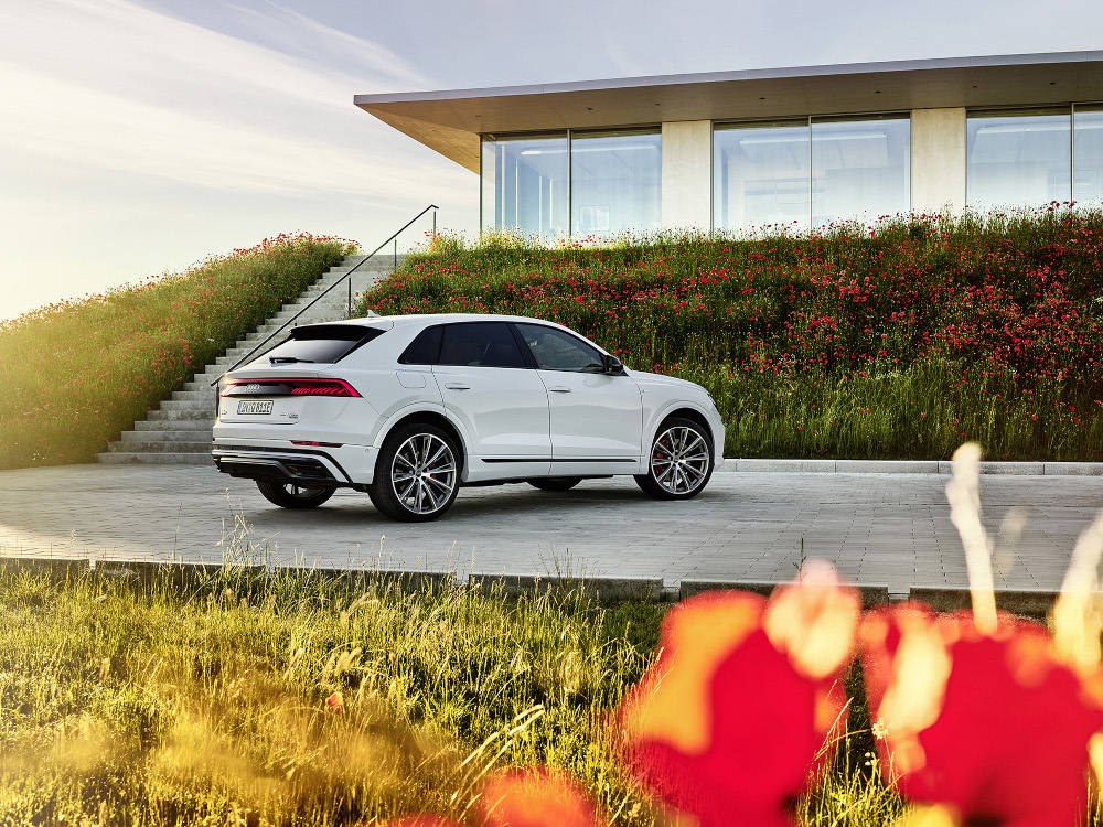 Το Audi Q8 και σε plug in υβριδική έκδοση