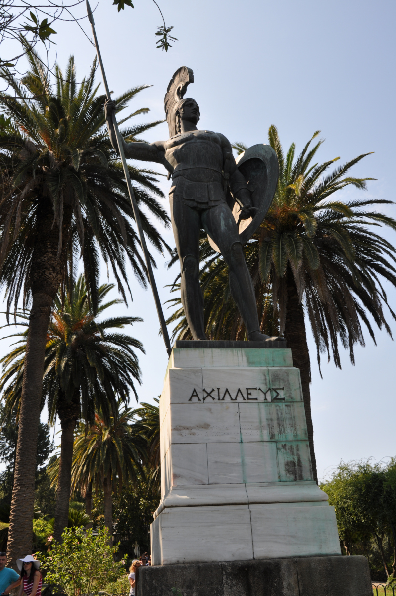 Το εντυπωσιακό χάλκινο άγαλμα του Αχιλλέα