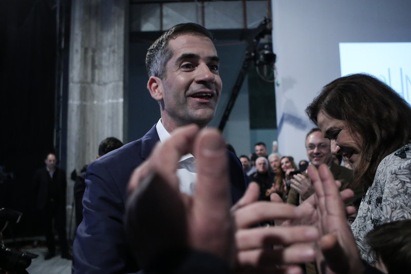 Ο Κώστας Μπακογιάννης χαιρετά τον κόσμο -Φωτογραφία: George Vitsaras / SOOC