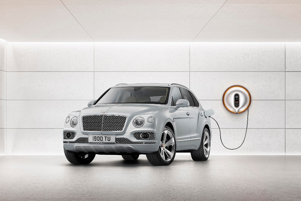 Παραδόθηκαν οι πρώτες plug-in υβριδικές Bentley Bentayga Hybrid