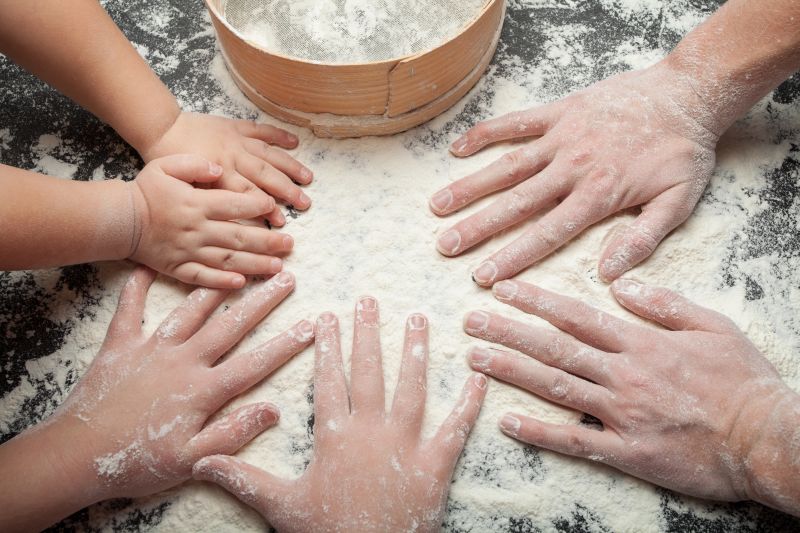 Περαστέ δημιουργικό χρόνο με τα παιδιά σας μαγειρεύοντας