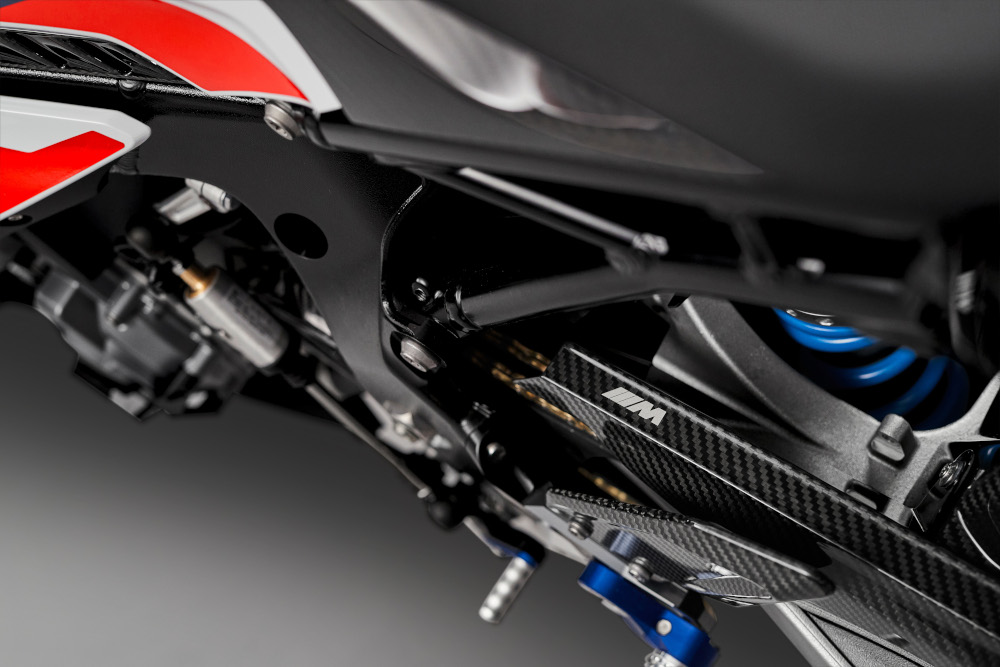 BMW M 1000 RR με 212 άλογα -Εντυπωσιακές εικόνες