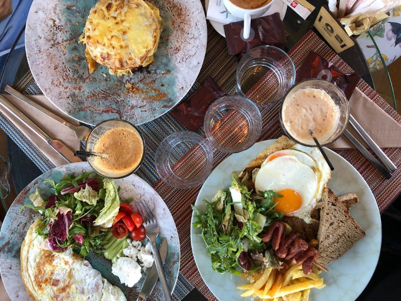 Brunch στο Zambri