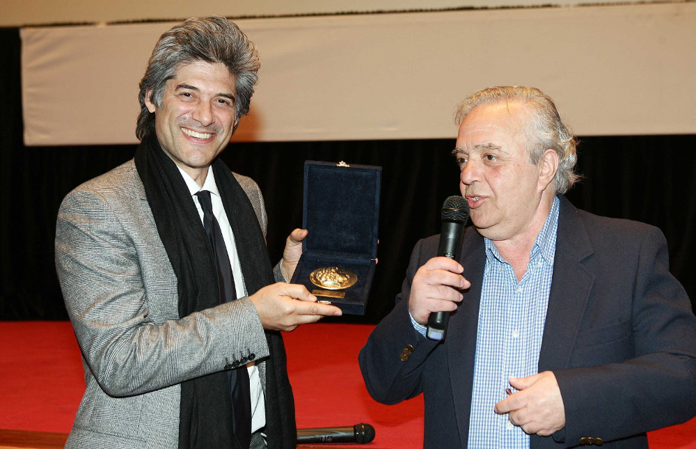 To 2006 βραβεύτηκε με τιμητικό βραβείο για την προσφορά του στο Φεστιβάλ Θεσσαλονίκη. Την βράβευση έκανε ο ηθοποιός Γιώργος Χωραφάς