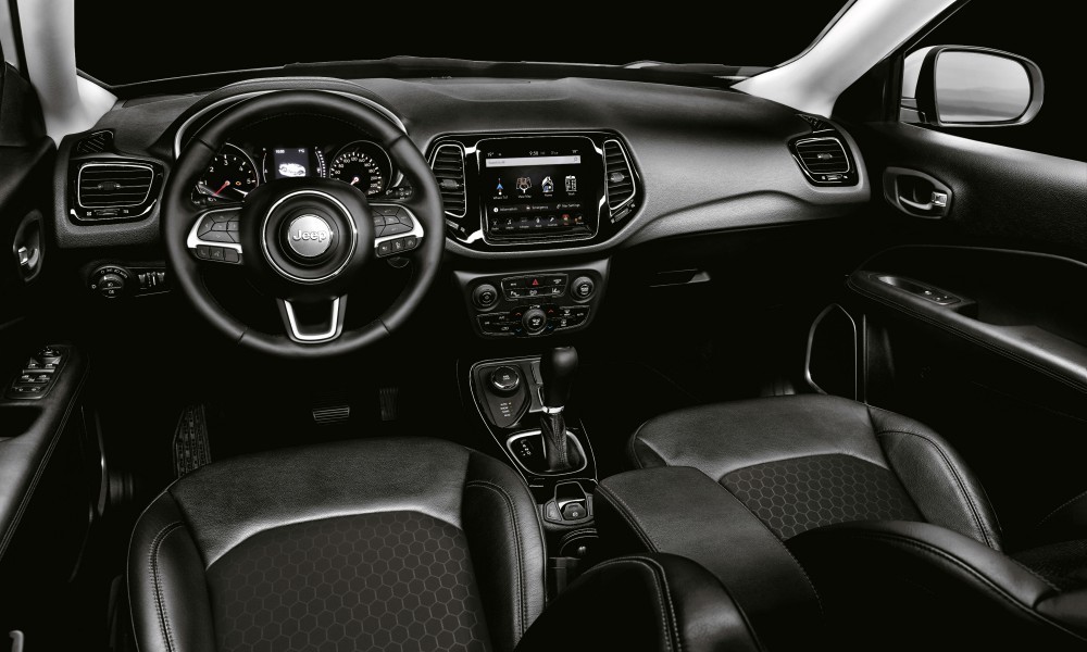 Jeep Compass με όφελος 15.000 ευρώ