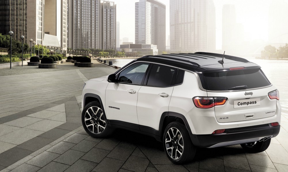 Jeep Compass με όφελος 15.000 ευρώ