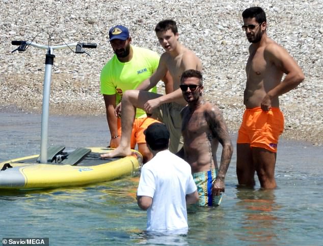 Ο Κρουζ Μπέκαμ θέλησε να δοκιμάσει να κάνει paddling