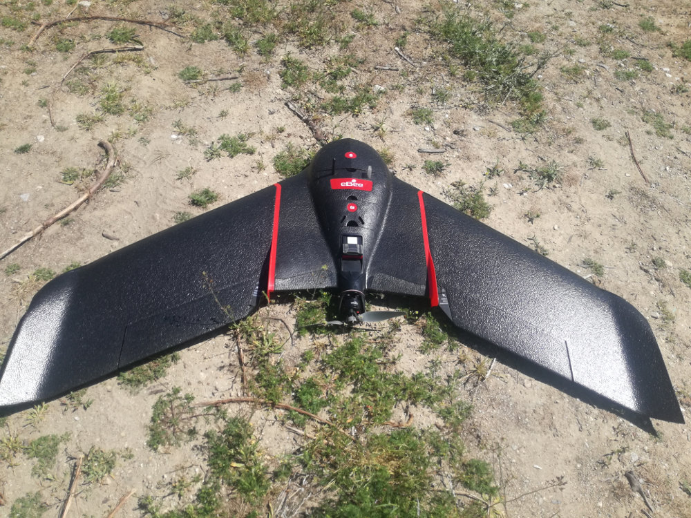 To Drone που μοιάζει με στελθ είναι ικανό να ελέγχει και την παραμικρή λεπτομέρεια της καλλιέργειας