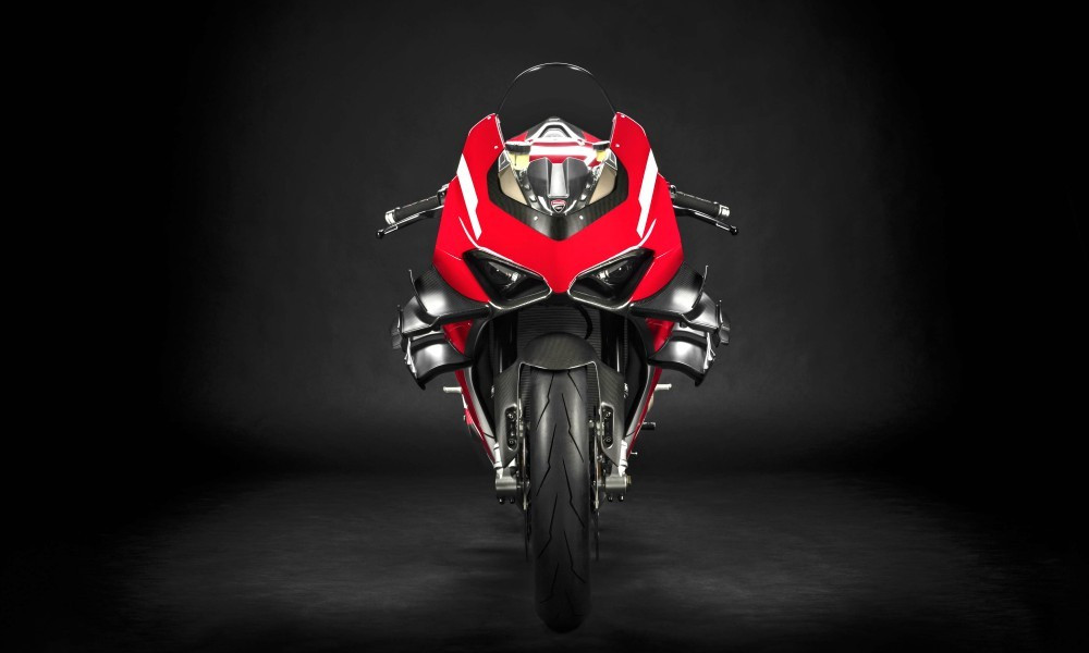 Νέα Superleggera V4 από τη Ducati