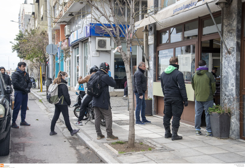 25η Μαρτίου ουρές μπακαλιάρος