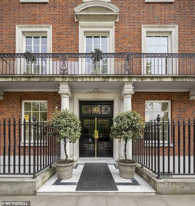 ΠείÏÎ¿Î´Î¿Ï ÏÎ·Ï ÏολÏ
ÏελοÏÏ ÎºÎ±ÏÎ¿Î¹ÎºÎ¯Î±Ï ÏÏην ÏλαÏεία Grosvenor