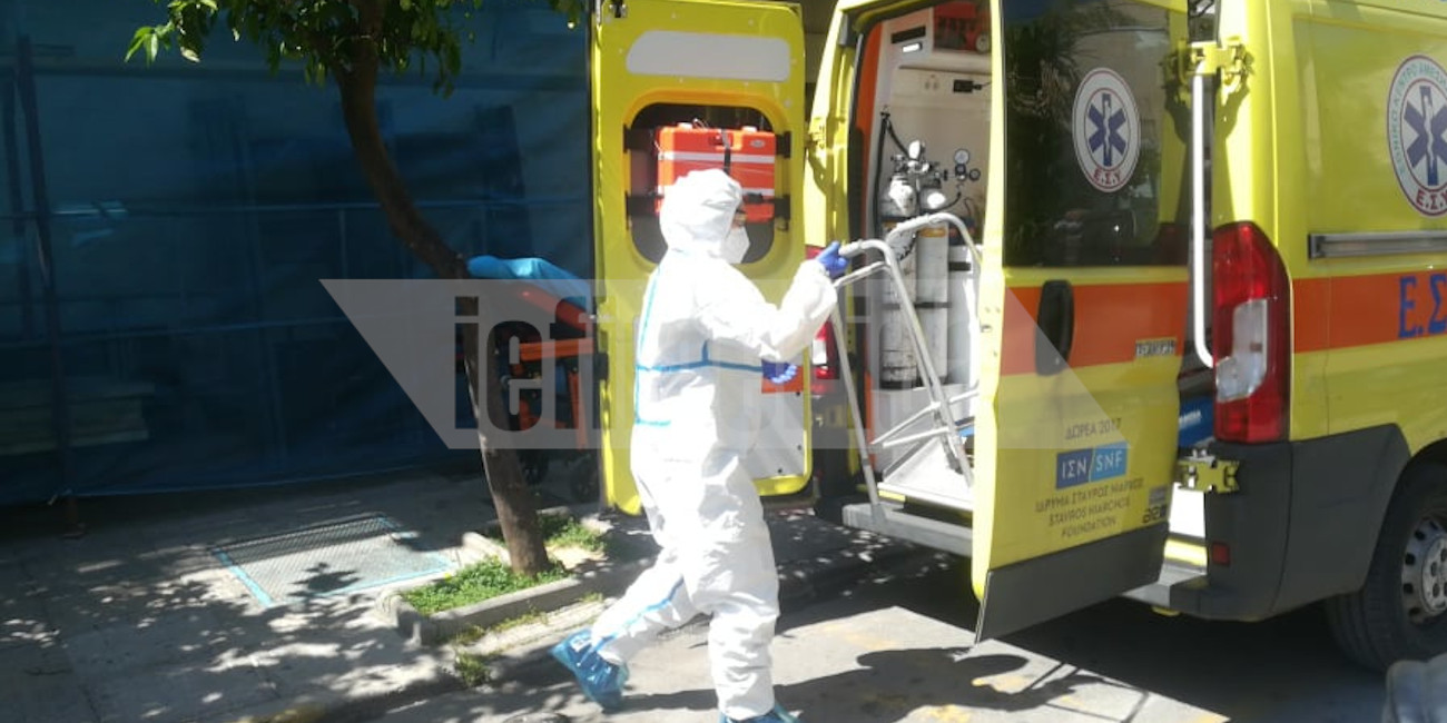 Ασθενείς θετικοί στον κορωνοϊό μεταφέρονται σε «Αττικόν» και ΝΙΜΙΤΣ