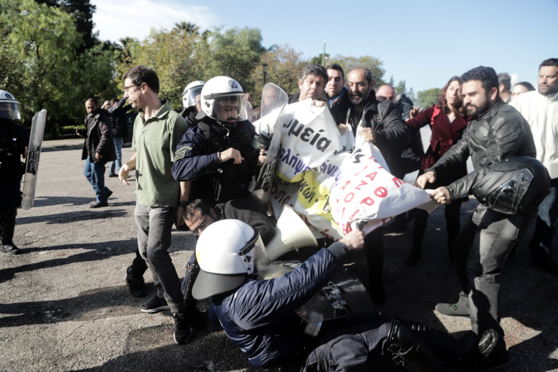 Μια ακόμη εικόνα από την ένταση στην Αίγλη Ζαππείου