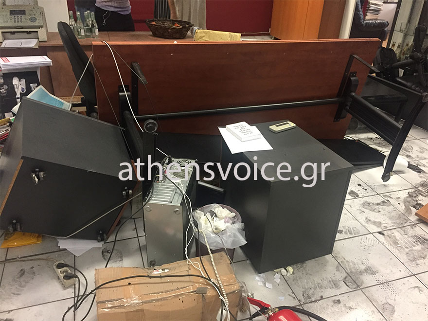 Επίθεση στα γραφεία της Athens Voice