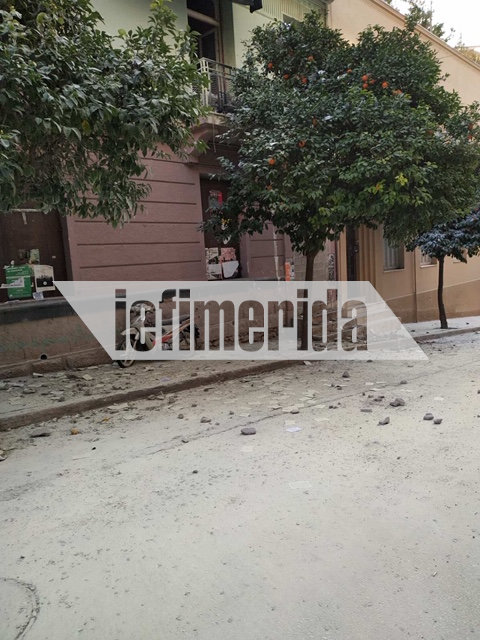 Οι εικόνες από το εξωτερικό του κτιρίου στην οδό Ματρόζου όπου πραγματοποιήθηκε η απόπειρα ανακατάληψης