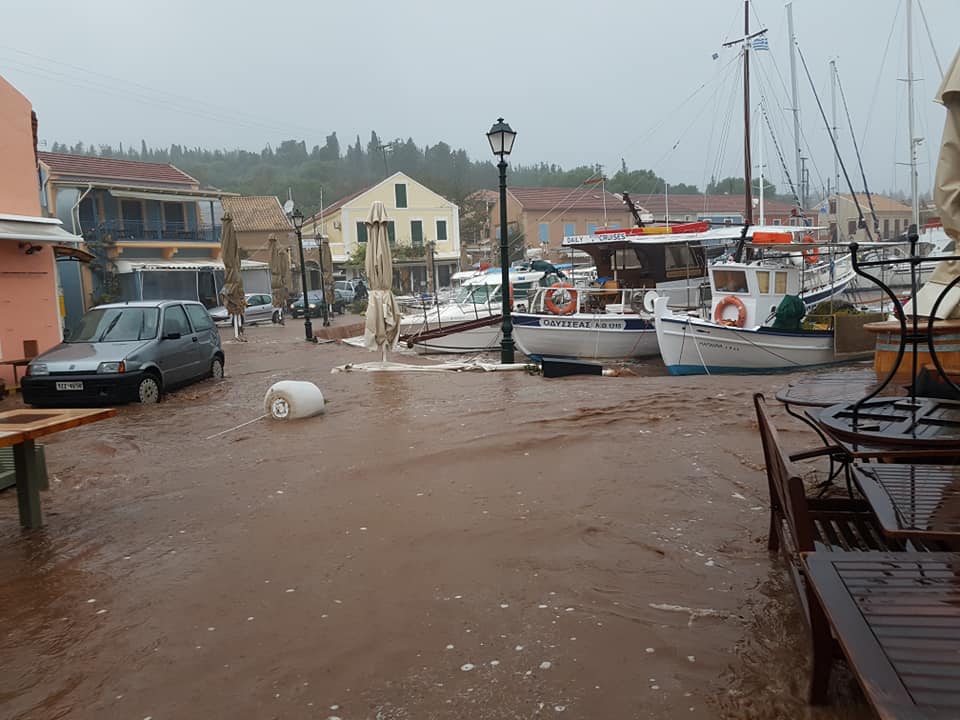 Μεσογειακός Κυκλώνας: Η καταστροφή σε εικόνες -Ο «Ιανός» χτύπησε Λευκάδα, Ζάκυνθο, Κεφαλονιά, Ιθάκη | ΕΛΛΑΔΑ
