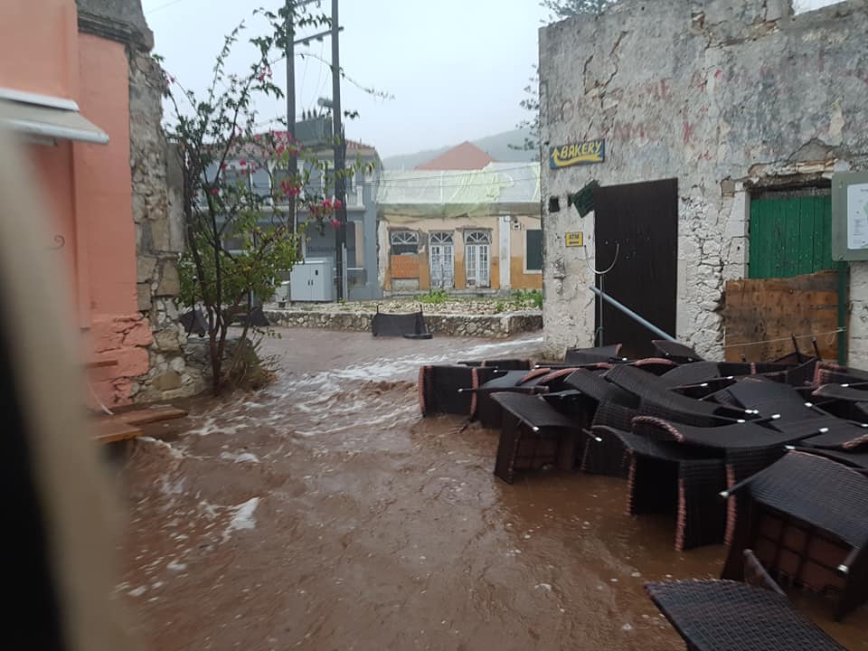 Μεσογειακός Κυκλώνας: Η καταστροφή σε εικόνες -Ο «Ιανός» χτύπησε Λευκάδα, Ζάκυνθο, Κεφαλονιά, Ιθάκη | ΕΛΛΑΔΑ