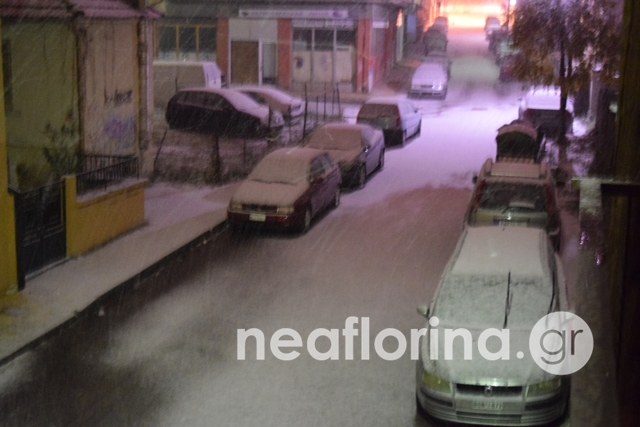 Χιόνι σε δρόμο της Φλώρινας