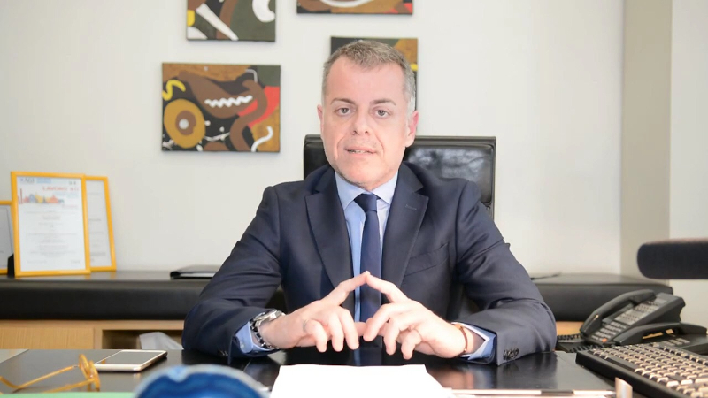 Ο εργατολόγος Γιάννης Καρούζος