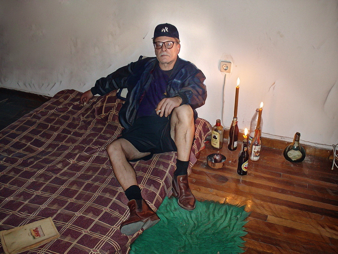 Αλέξης Γκόλφης στο σπίτι όπου ζούσε τα τα τελευταία χρόνια