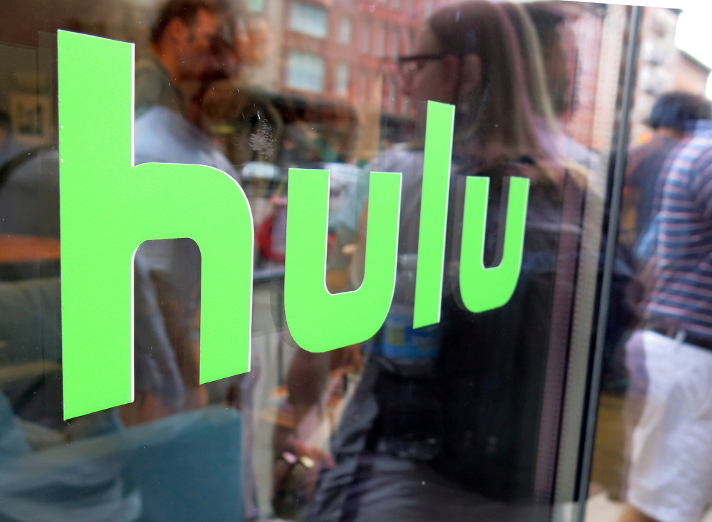 Βιτρίνα καταστήματος με το λογότυπο της Hulu